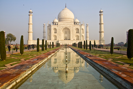 O Taj Mahal, mausoléu localizado na Índia